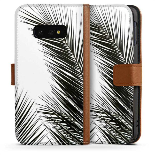 Galaxy S10e Handy Klapphülle Handyhülle aus Kunst Leder karamell Flip Case Leaves Palm Tree Jungle Sideflip mit Lasche