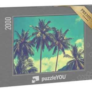 puzzleYOU Puzzle "Vintage-Style: Palmen vor strahlend blauem Himmel", 2000 Puzzleteile, puzzleYOU-Kollektionen Palmen
